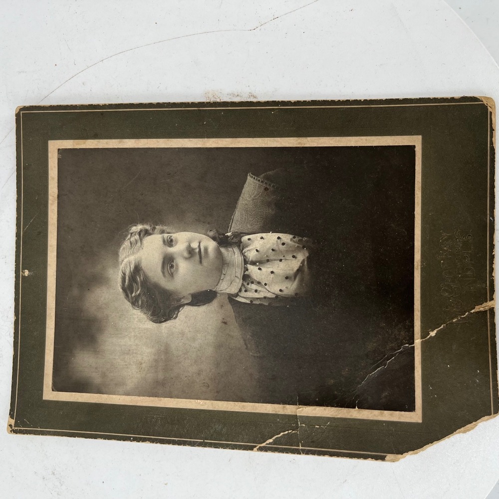 Antique 1895-1905 Cobb & Key Hillsboro Indiana Woman Cabinet Portrait Photo